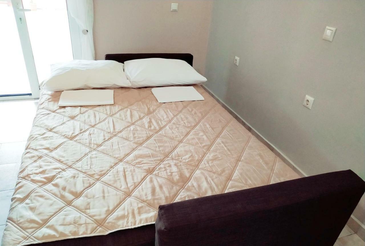 Amaryllis Boutique Apartments โมไรตีกา ห้อง รูปภาพ